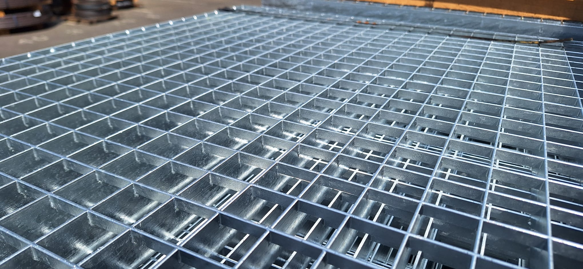 press-locked gratings