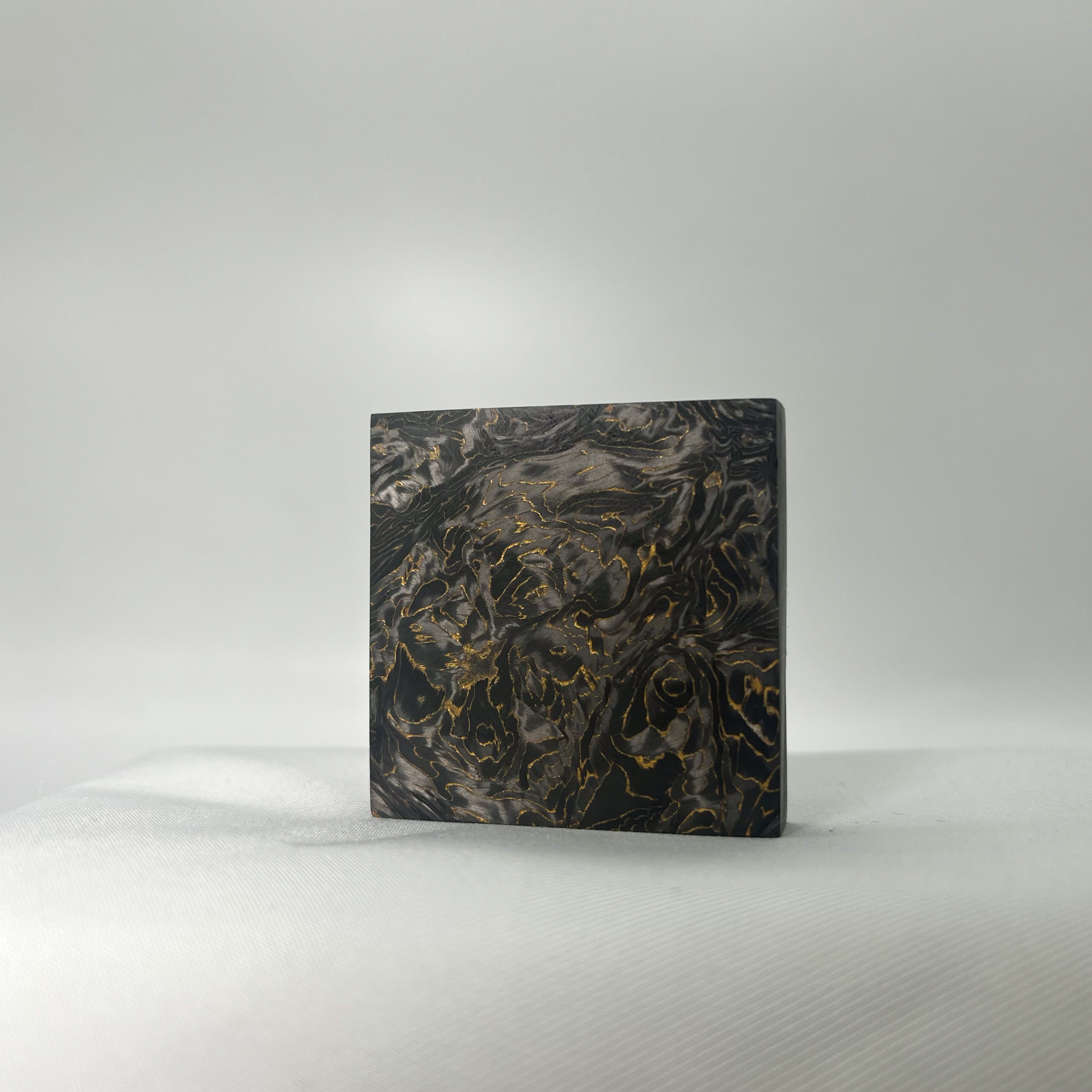 CARBONIUM Gold