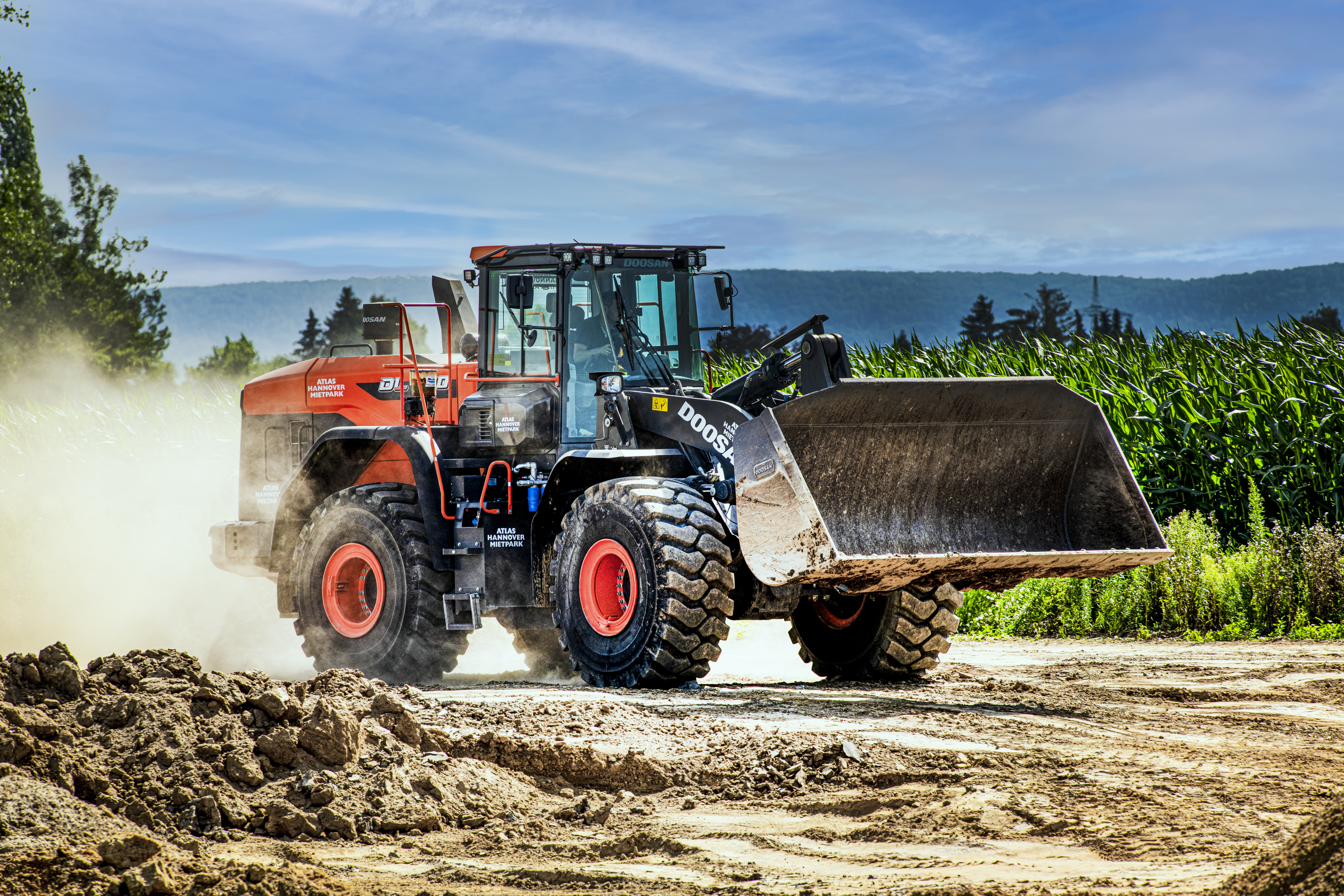 DEVELON Wheel Loader