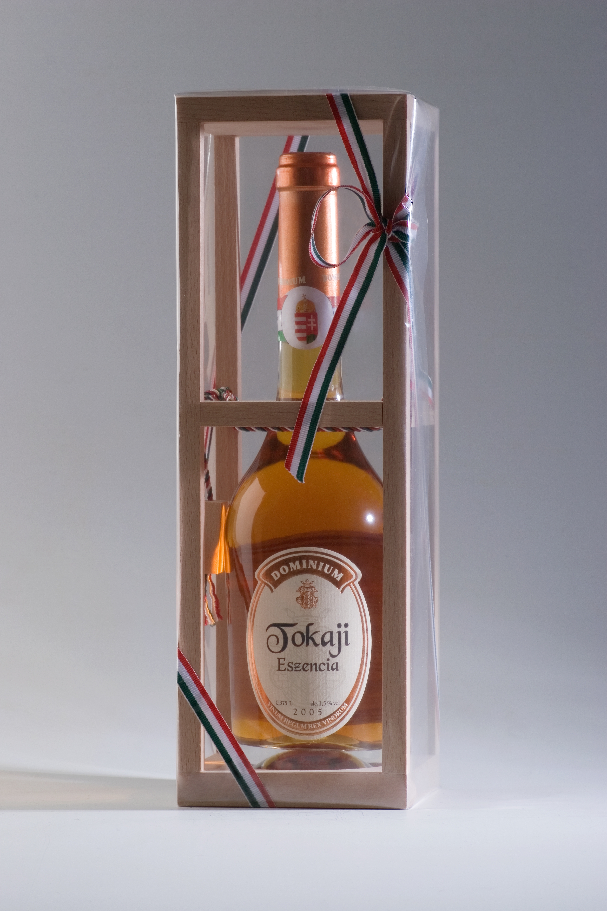 Dominium Tokaji Aszu Essence 2005 in gift packaging, 05 or 0,25 lit..jpg