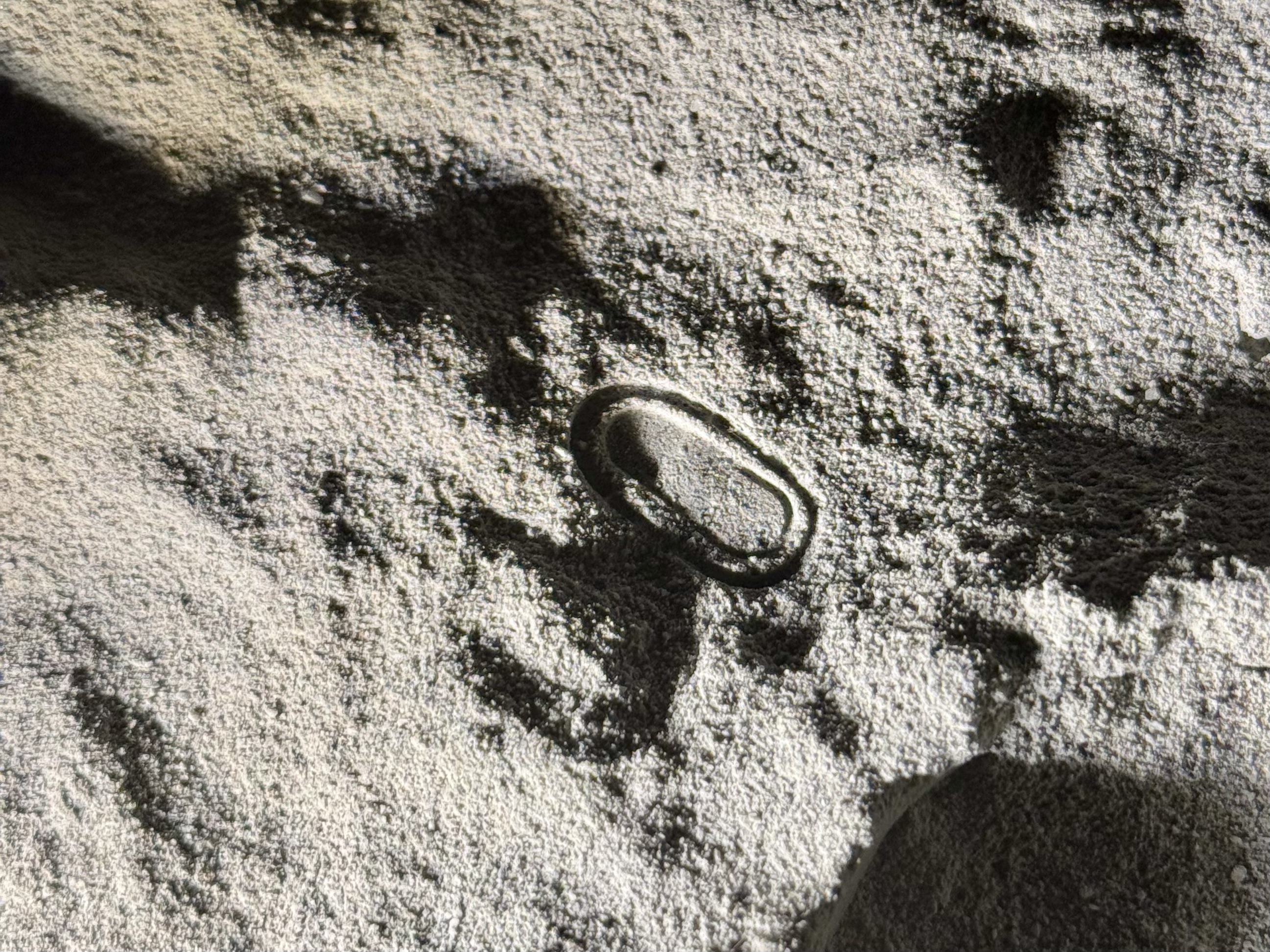 Lunar highlands simulant and (Playmobil) astronaut footprint