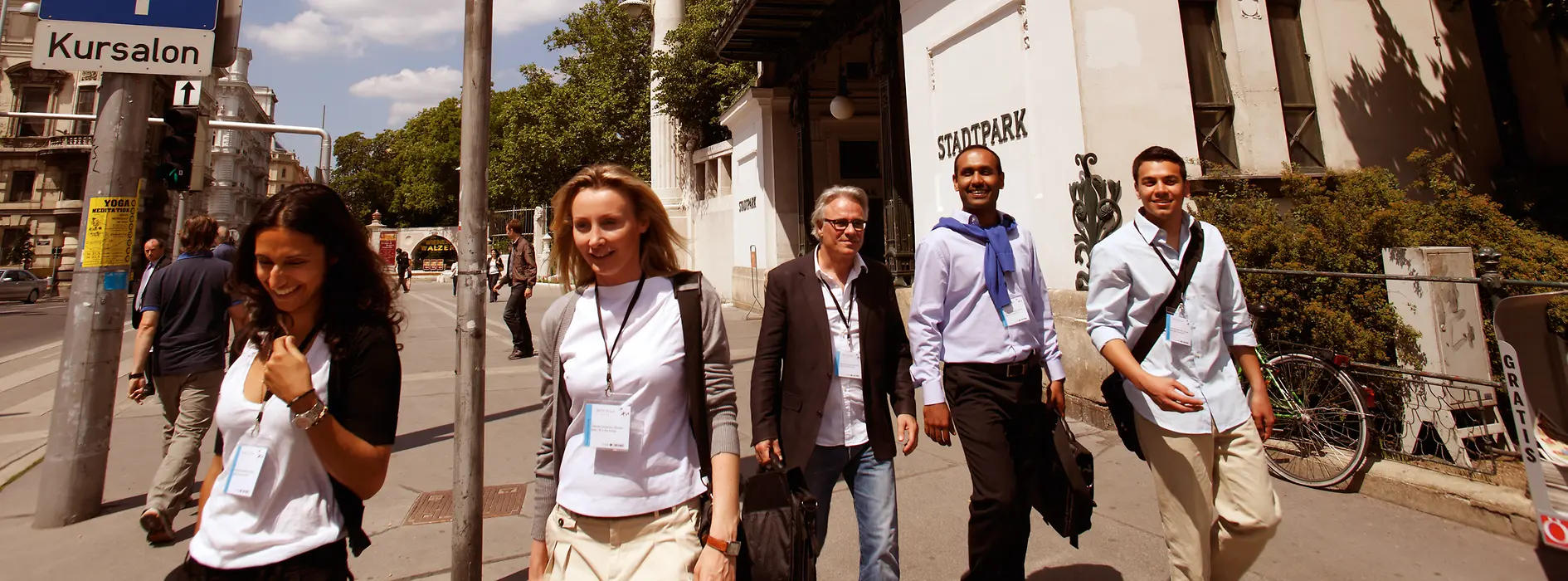 A photo showing a specialized city guide and visitors