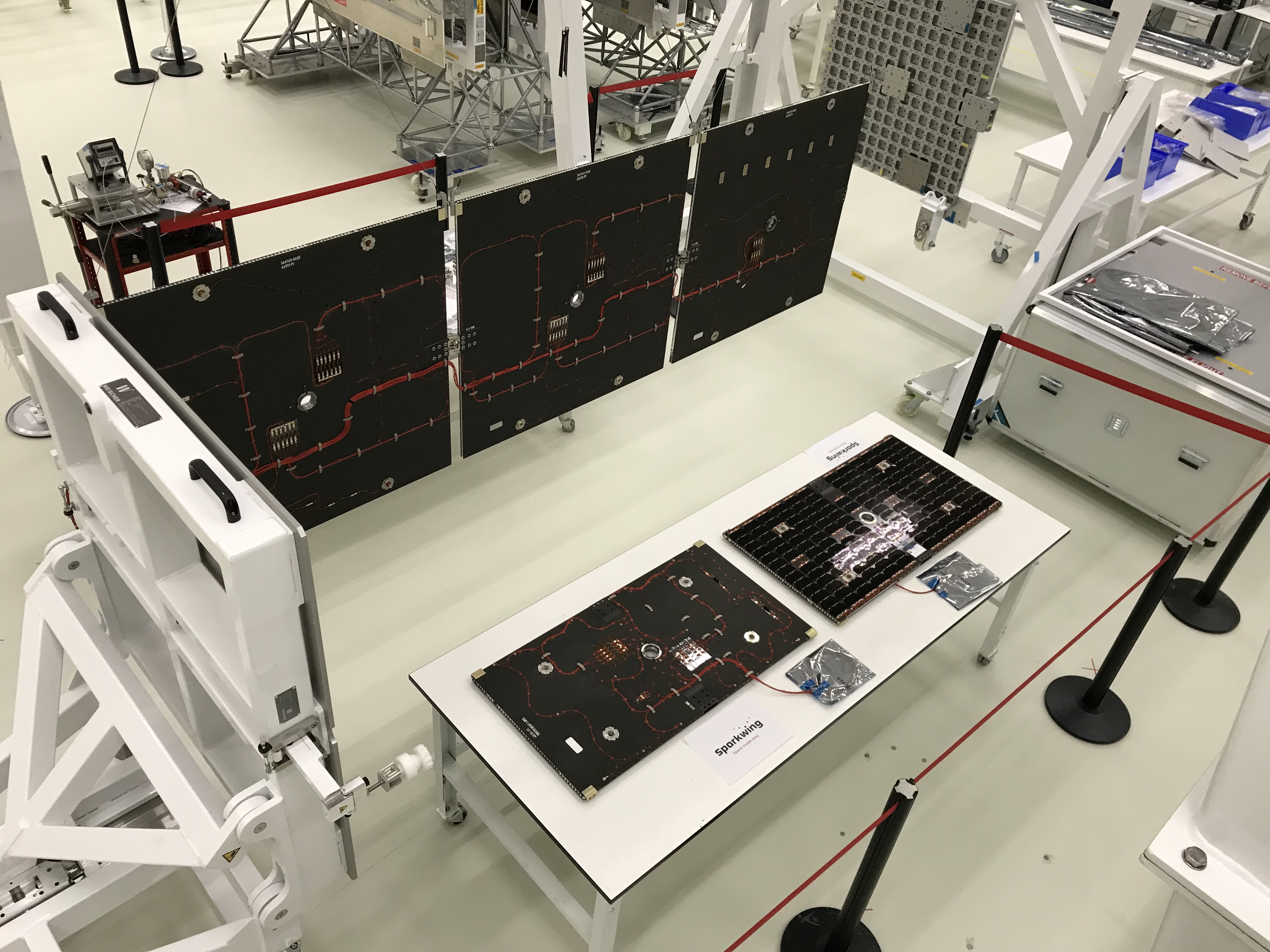 Large and small Sparkwings side-by-side