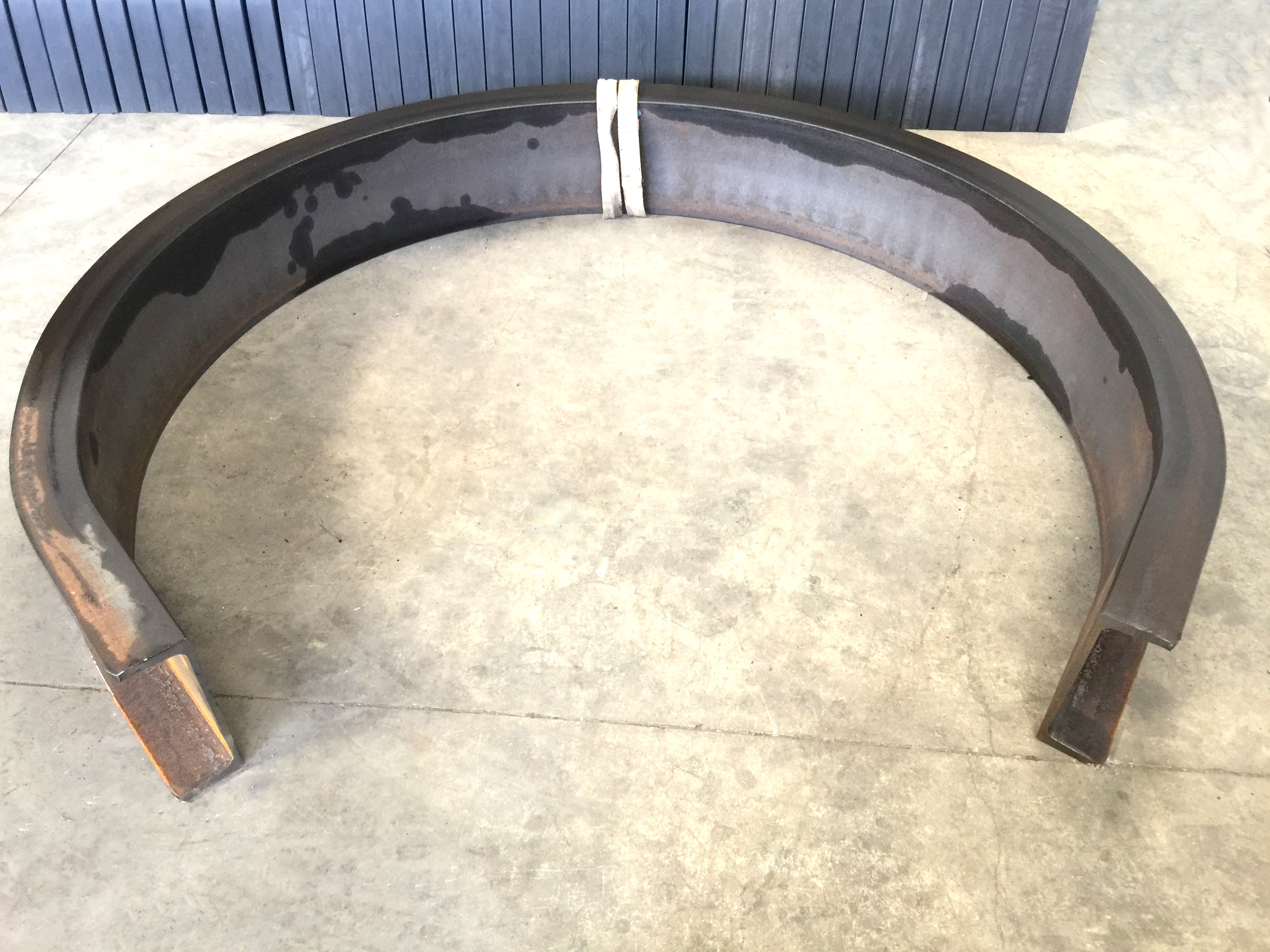 UPN 300 CURVADA A RADIO 900