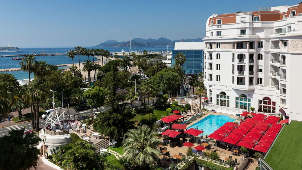 Session location Majestic Hotel, 10 Boulevard de la Croisette, 06400 Cannes