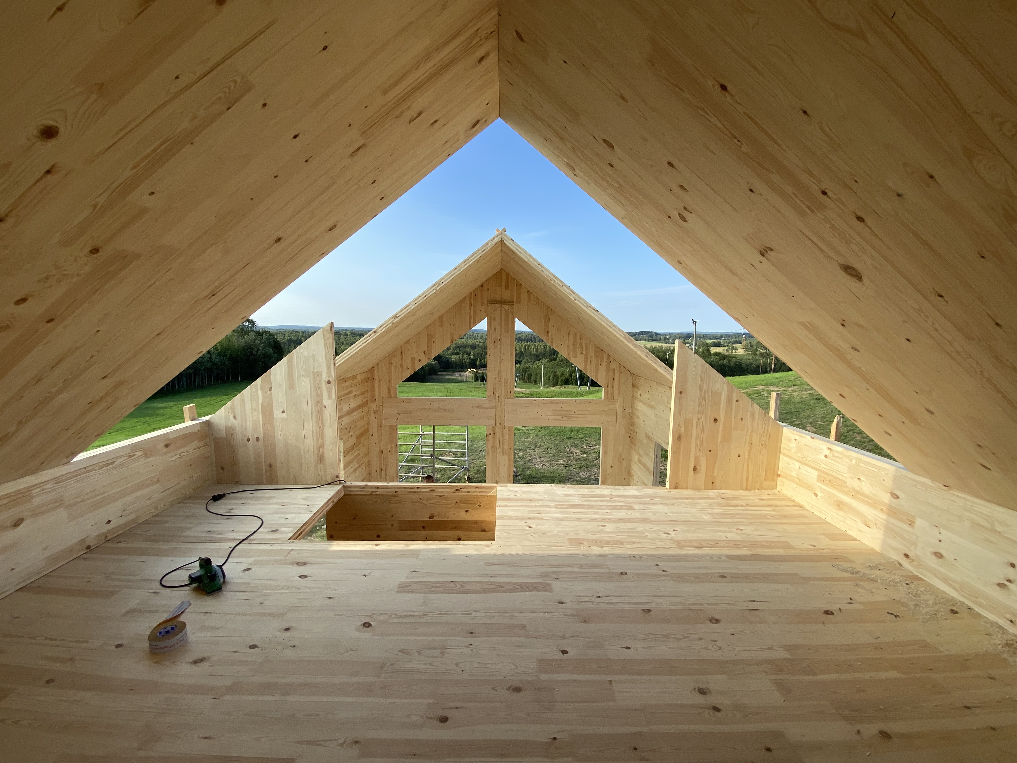 CLT wall, roof and ceiling panels