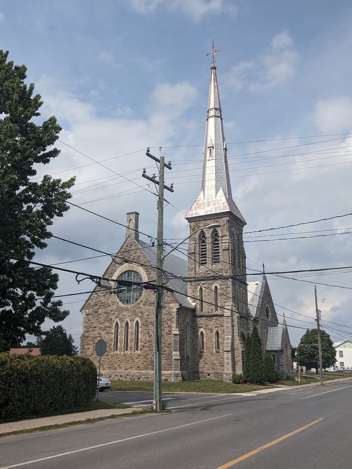 Holy Cross Catholic Church logo