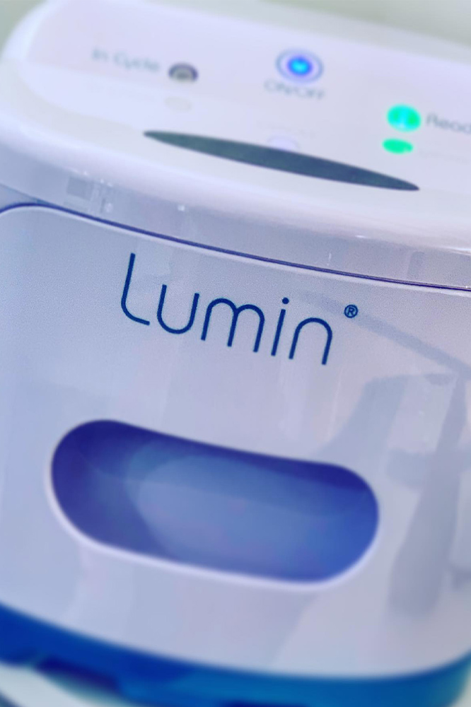 Lumin device for eye health