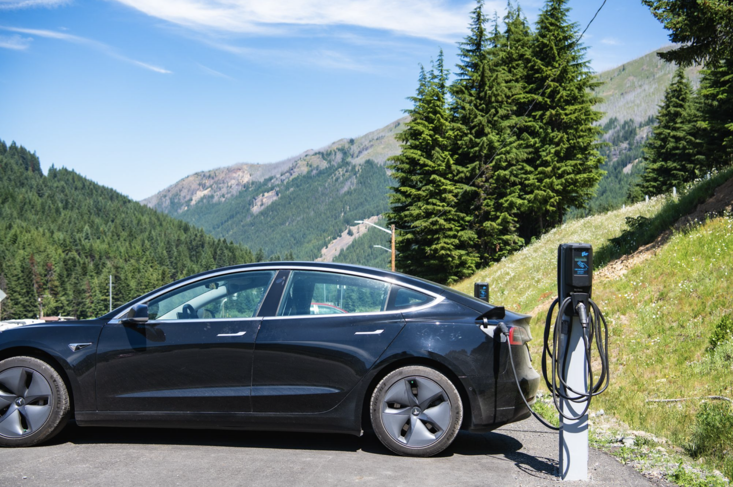 FLO Charging Station photo 1
