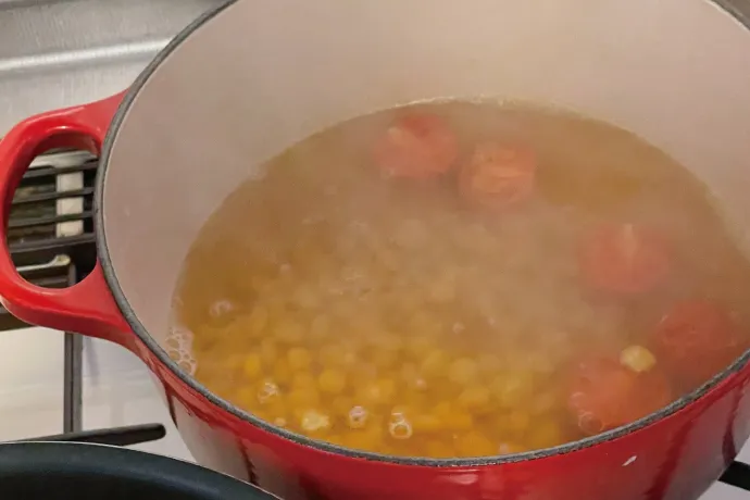 粒コーントマトのチキンスープ　作り方