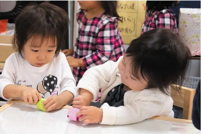 夢中で学ぶ子どもたち