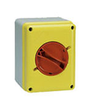 CAM-SZ Selector rotativ cu maner rosu si capac galben, pvc, pentru montaj pe perete - IP65 3X16A