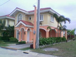 FOR SALE: House  in Sta. Rosa.. contact Raffy at +63920-9616266
