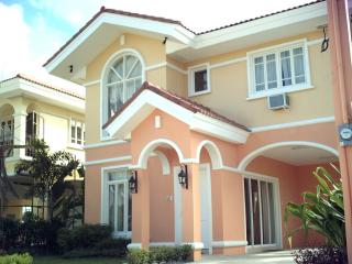 FOR SALE: House Laguna > Sta Rosa