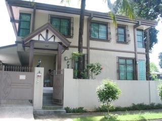 FOR SALE: House Manila Metropolitan Area > Quezon