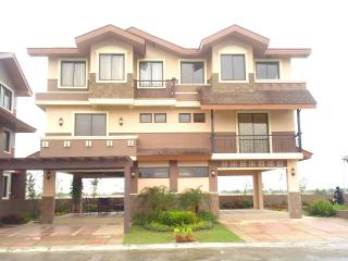 FOR SALE: Apartment / Condo / Townhouse Rizal > Taguig