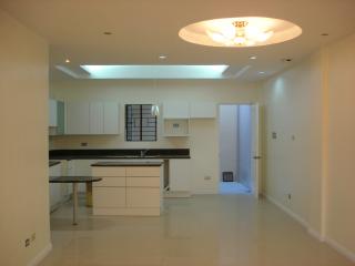 FOR SALE: Apartment / Condo / Townhouse Manila Metropolitan Area > Quezon 5