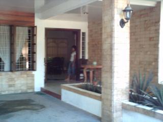 FOR SALE: House Negros Oriental > Dumaguete City