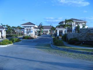 FOR SALE: House Laguna > Sta Rosa 11