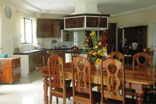 Large open kitchen, great for entertaining