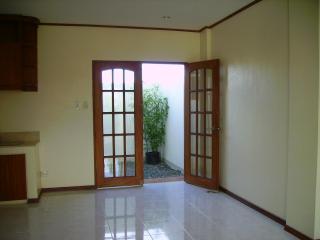 FOR SALE: House Manila Metropolitan Area > Pasig 1