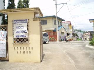 ENTRANCE GATE