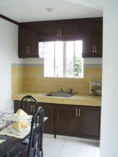 KITCHEN-TILES KITCHEN TOP, KITCHEN CABINETS, STAINLESS SINK