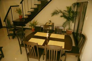 FOR RENT / LEASE: Apartment / Condo / Townhouse Cebu