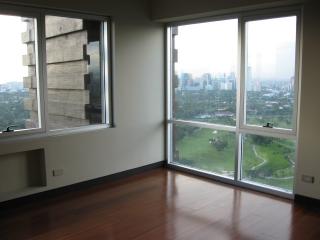 Condo for Sale or Lease, Fort Bonifacio Global City