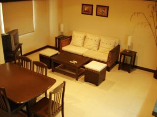 FOR RENT / LEASE: Apartment / Condo / Townhouse Cebu