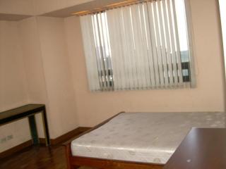 FOR SALE: Apartment / Condo / Townhouse Manila Metropolitan Area > Paranaque 8