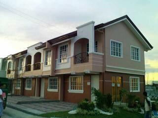 FOR SALE: Apartment / Condo / Townhouse Cavite > Imus 1