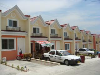 FOR SALE: House Laguna > Sta Rosa