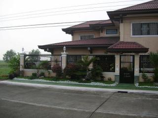 FOR SALE: House Pampanga > Angeles City 1