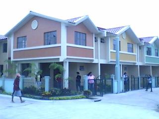 FOR SALE: Apartment / Condo / Townhouse Cavite > Imus