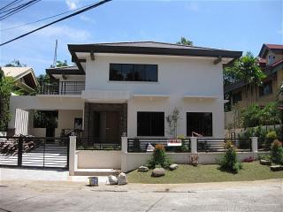 FOR SALE: House Manila Metropolitan Area > Alabang