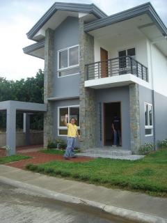 FOR SALE: House Cavite > Silang 12