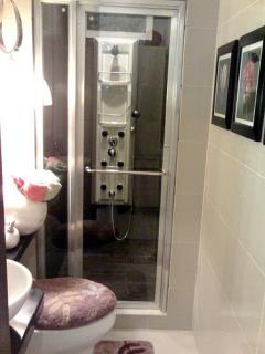 FOR SALE: Apartment / Condo / Townhouse Manila Metropolitan Area > Makati