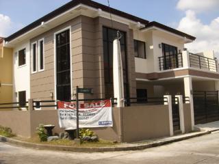 FOR SALE: House Manila Metropolitan Area > Quezon