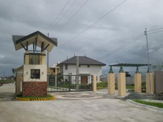 FOR SALE: House Laguna