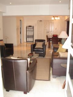 FOR RENT / LEASE: Apartment / Condo / Townhouse Manila Metropolitan Area > Makati 5