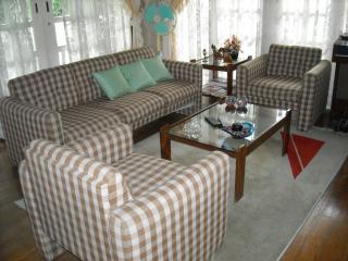 2nd Floor Living Room (Main House)