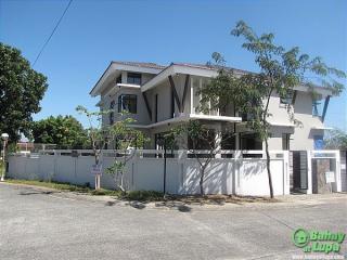 House for Sale Brand New Modern Corner House in Ayala Alabang 