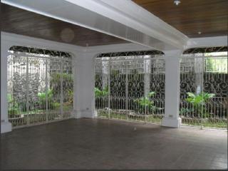 FOR SALE: House Manila Metropolitan Area > Other areas 10