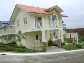 FOR SALE: House Laguna > Sta Rosa 2