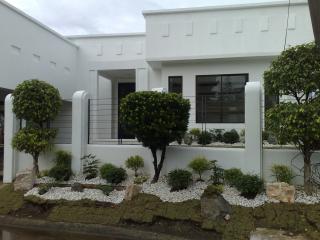 FOR SALE: House Manila Metropolitan Area > Paranaque