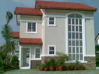 FOR SALE: House Cavite > Bacoor 2