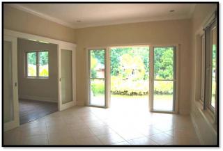 SIDE VIEW OF LIVING ROOM