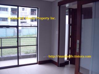 FOR RENT / LEASE: Apartment / Condo / Townhouse Manila Metropolitan Area > Makati 4