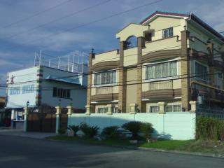 FOR SALE: House Manila Metropolitan Area > Las Pinas 1